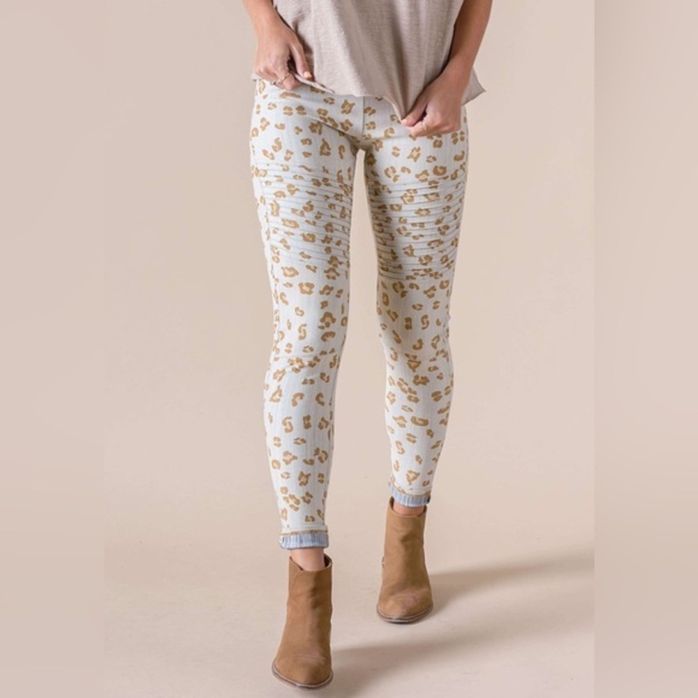NWOT Agnes & Dora Moto Leggings Animal Print XL